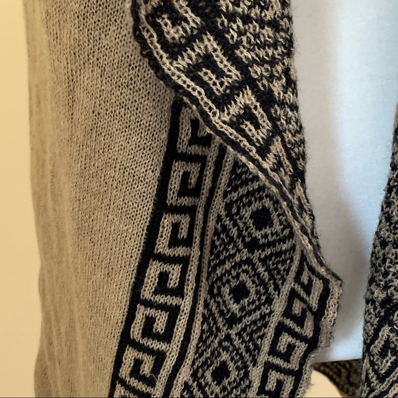 Almost Famous-Black and Tan Sweater Vest - Picture 2 of 4